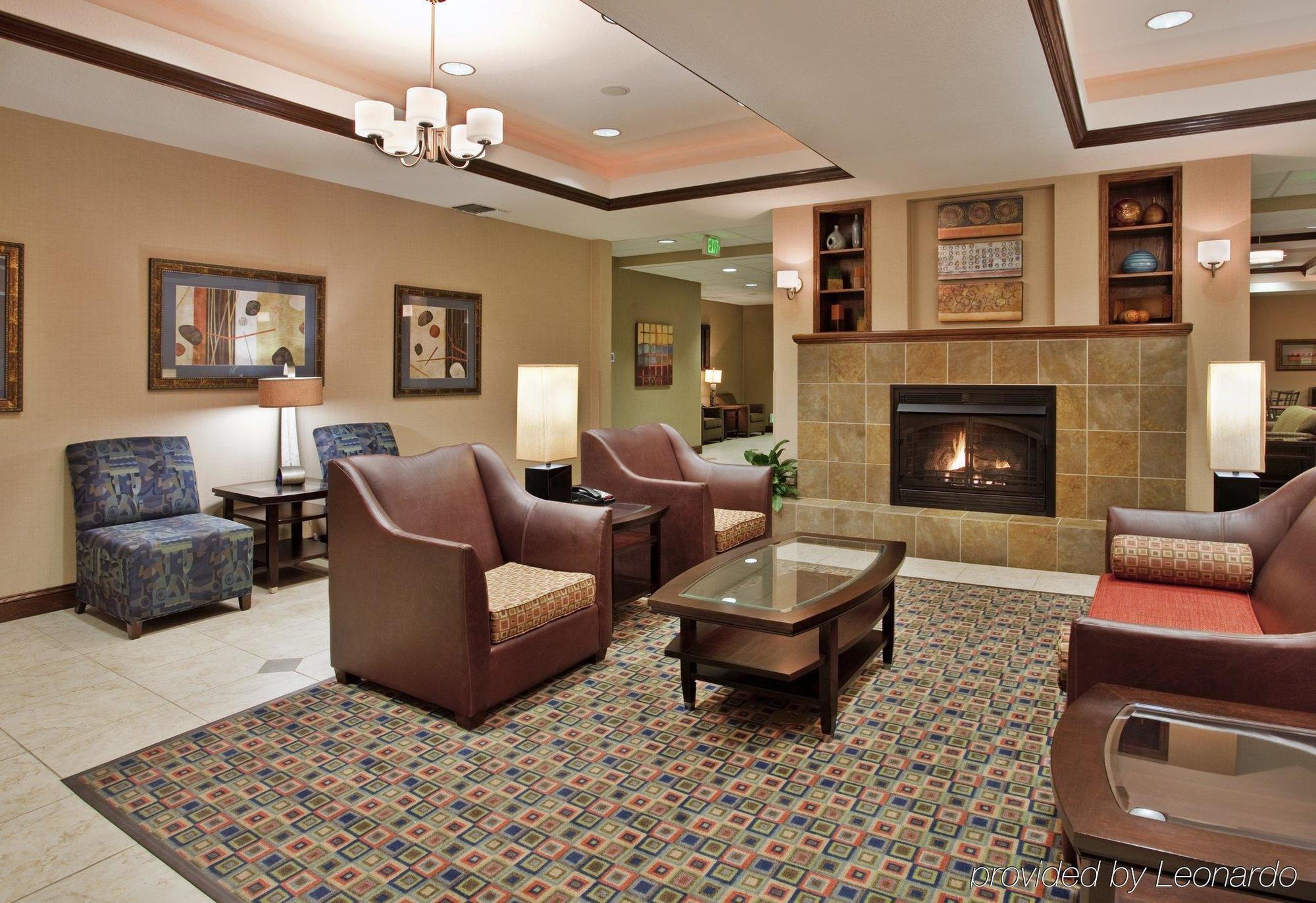 Holiday Inn Express & Suites Pittsburg, An Ihg Hotel Interior photo